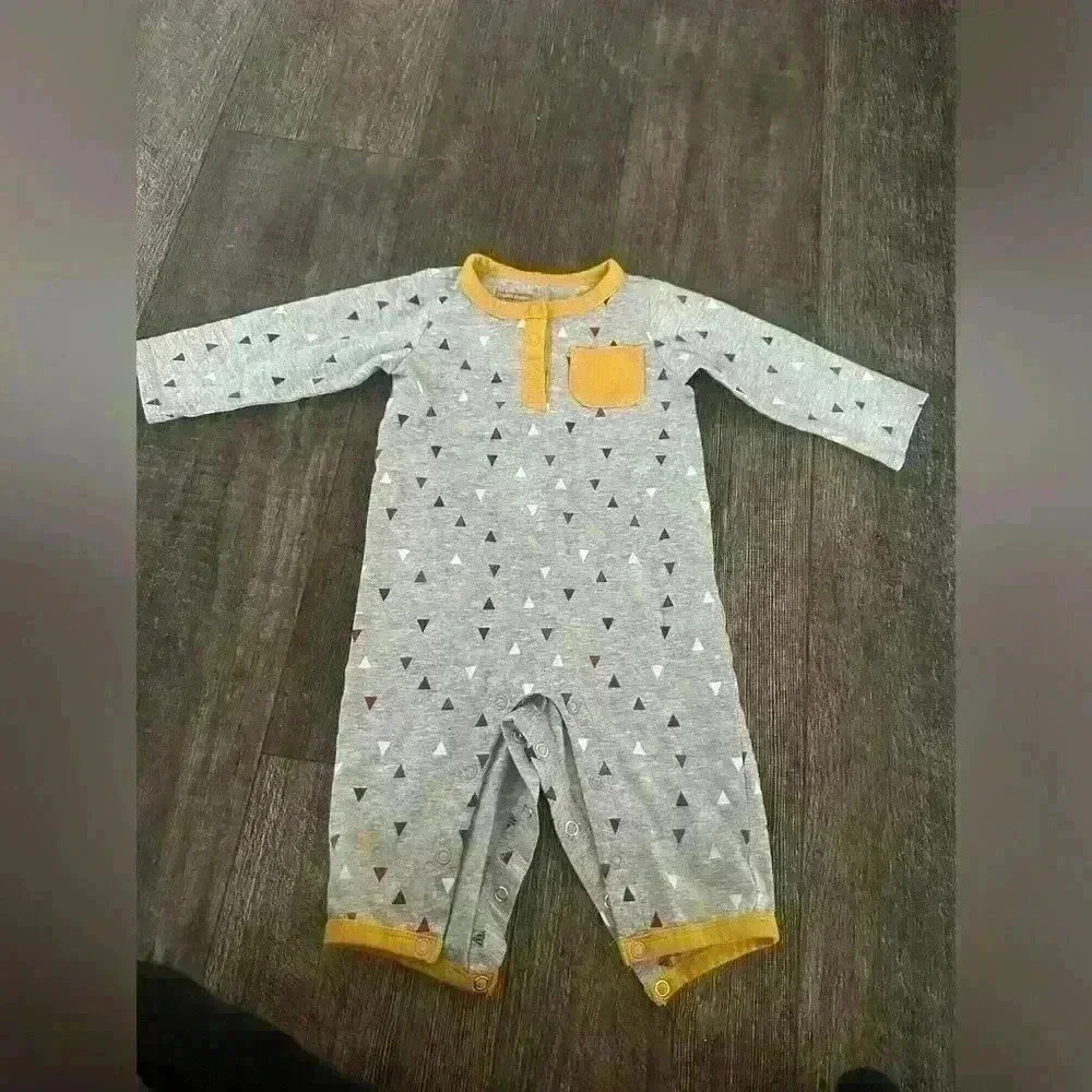 First Impressions sleep and play.